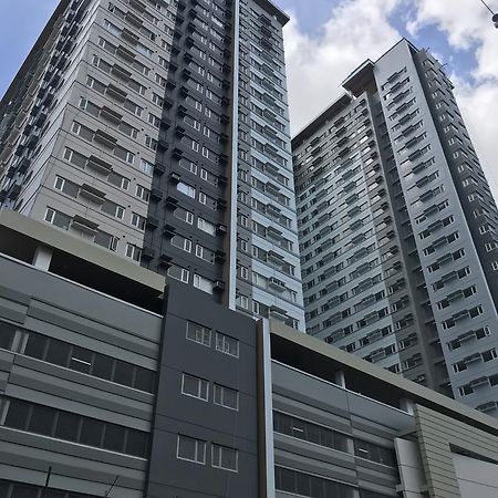 Апартаменти Avida Towers Davao Екстер'єр фото